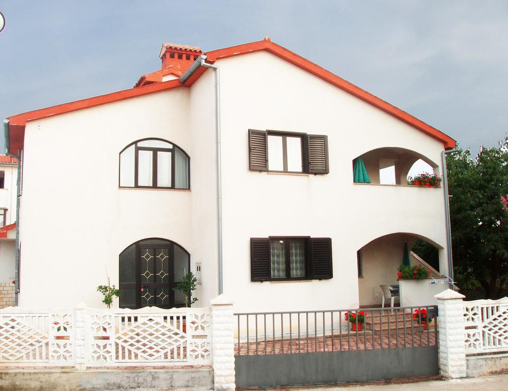 Apartments Porec Istria By Nina Екстериор снимка