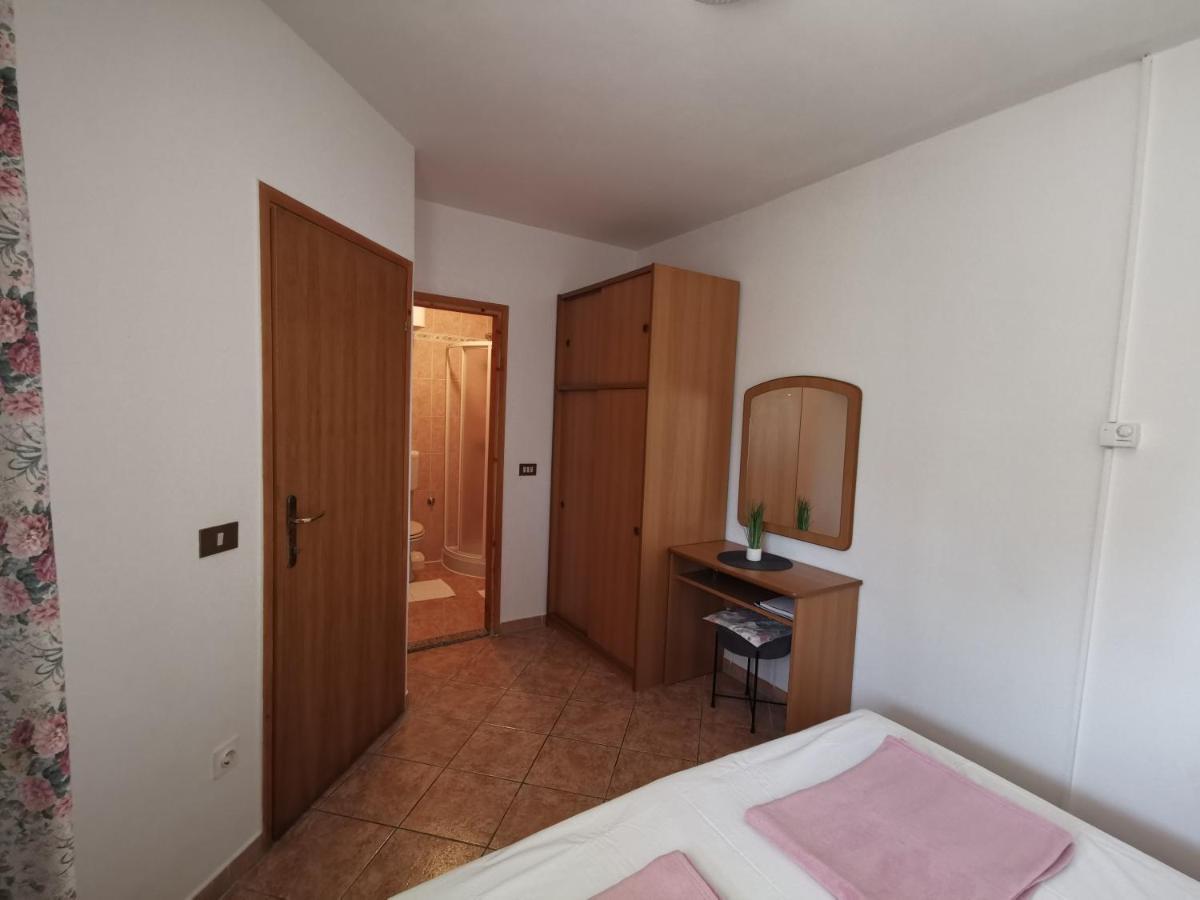 Apartments Porec Istria By Nina Екстериор снимка